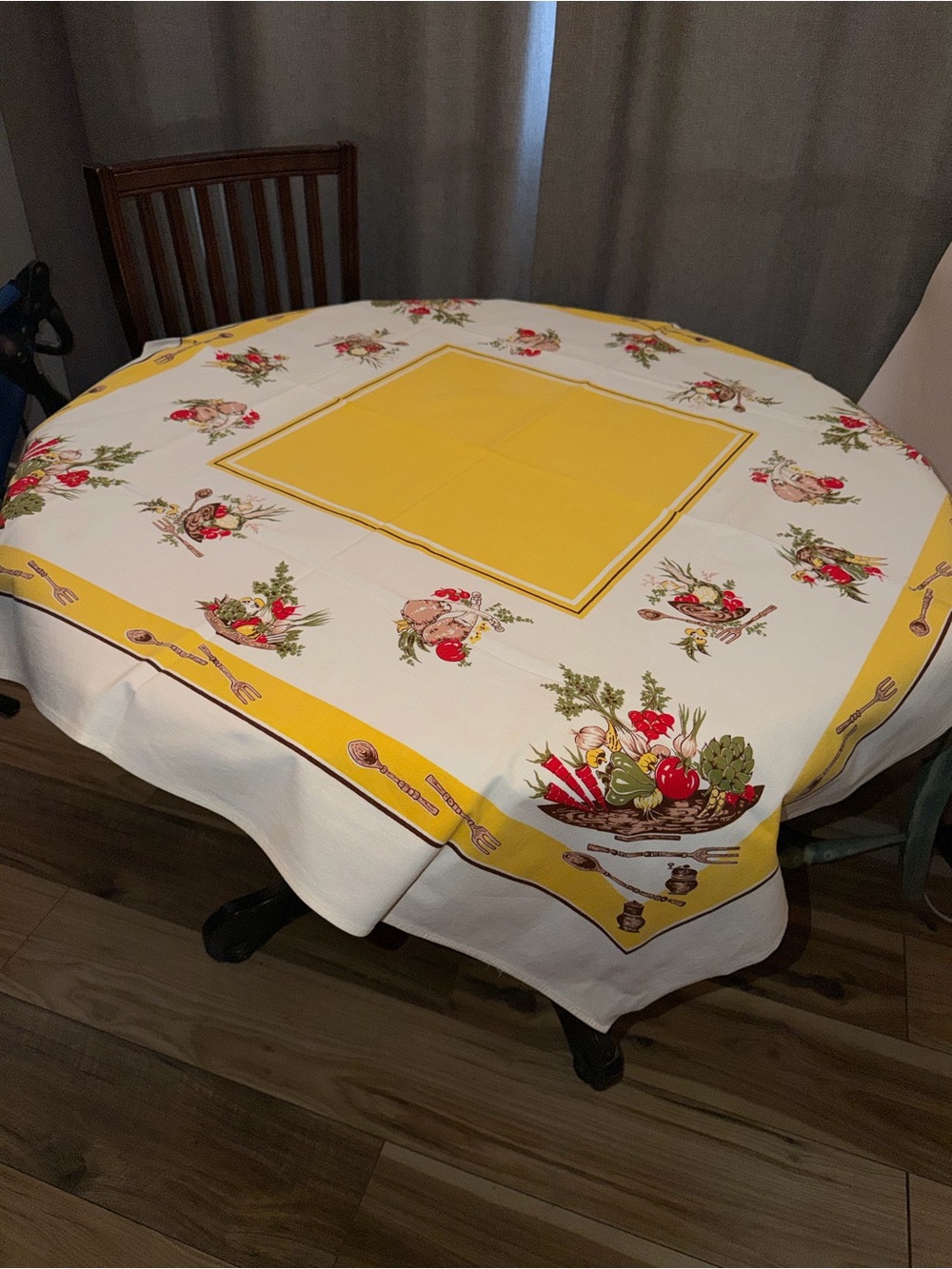 Vintage Yellow & Red Vintage-Style Fruit Print Tablecloth 48x48